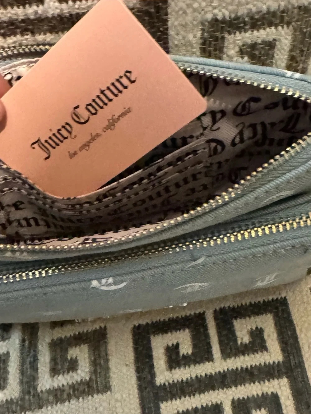 Juicy Couture compact juicy